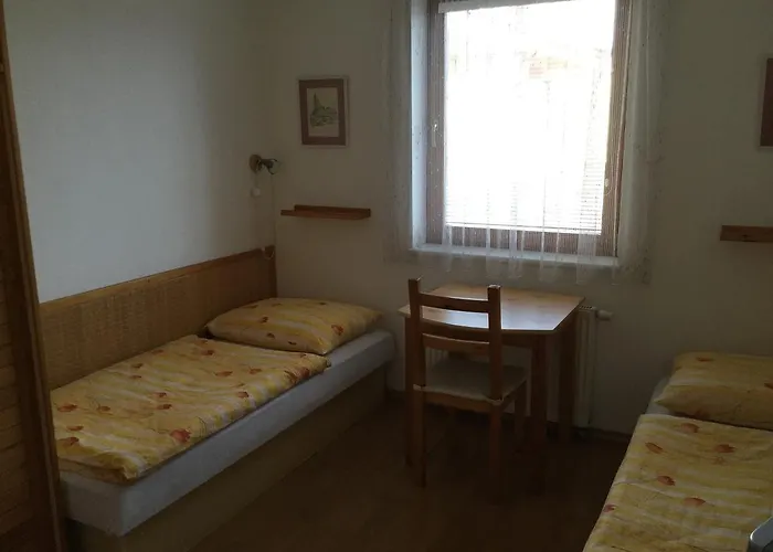 325 Tábor